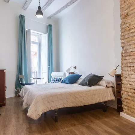 47 Carrer De Cadis, Puerta 1 아파트 *