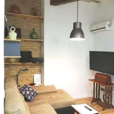 47 Carrer De Cadis, Puerta 1 아파트 *