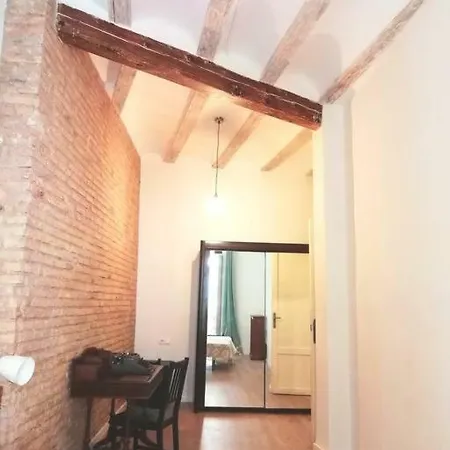 47 Carrer De Cadis, Puerta 1 Apartment *