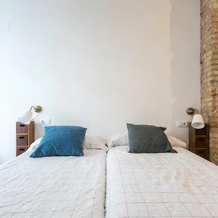47 Carrer De Cadis, Puerta 1