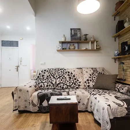 47 Carrer De Cadis, Puerta 1 Apartment