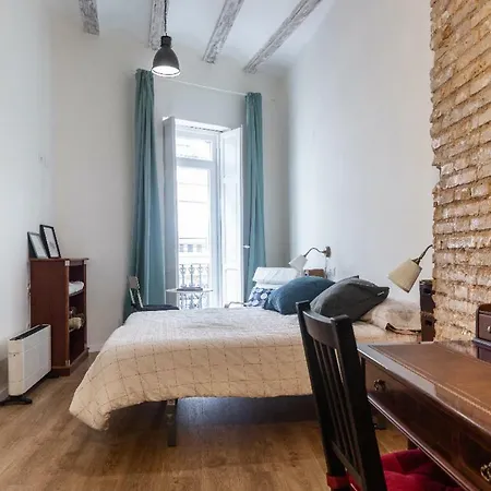 47 Carrer De Cadis, Puerta 1