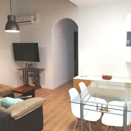 47 Carrer De Cadis, Puerta 1 Apartment