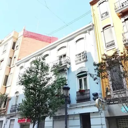 47 Carrer De Cadis, Puerta 1