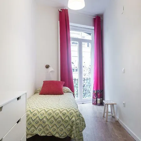 47 Carrer De Cadis, Puerta 1 *