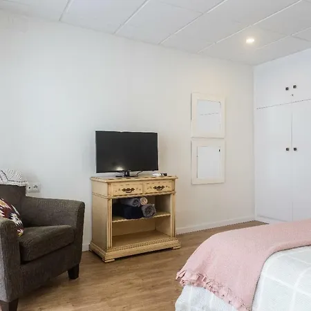 47 Carrer De Cadis, Puerta 1 Apartment *