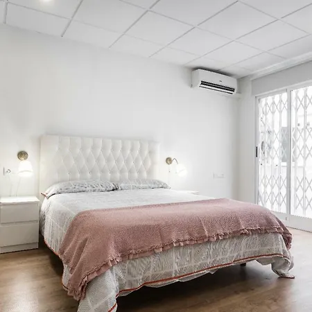 47 Carrer De Cadis, Puerta 1 Apartment